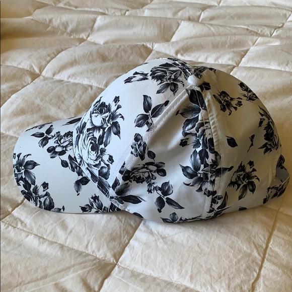 NWOT David & Young Floral Black/Cream Baseball Hat - Picture 2 of 3